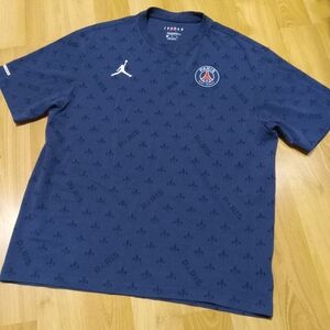 JORDAN PARIS SAINT-GERMAIN STATEMENT T-SHIRT Men – Midnight Navy Size L